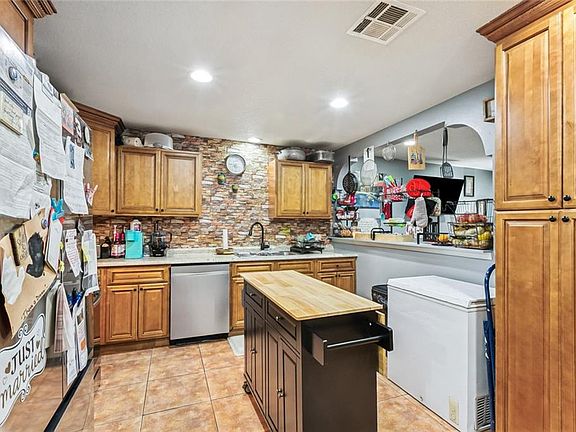 3rd image of 4966 Gallier Dr