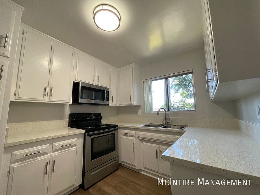 1st image of 1220 Lyndon St #23