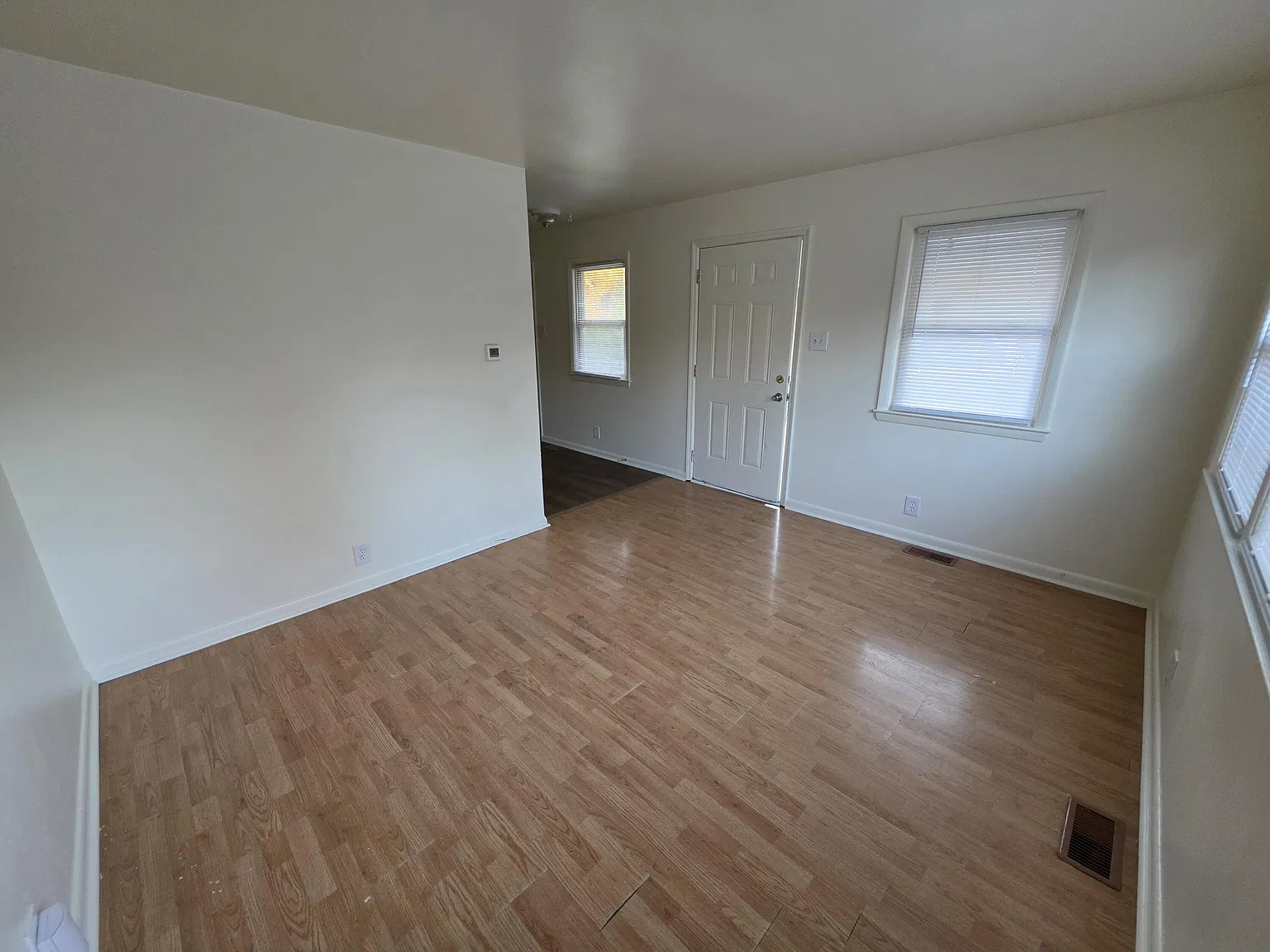1 bed, 1.0 bath, 600 sqft, $695 — Photo 4