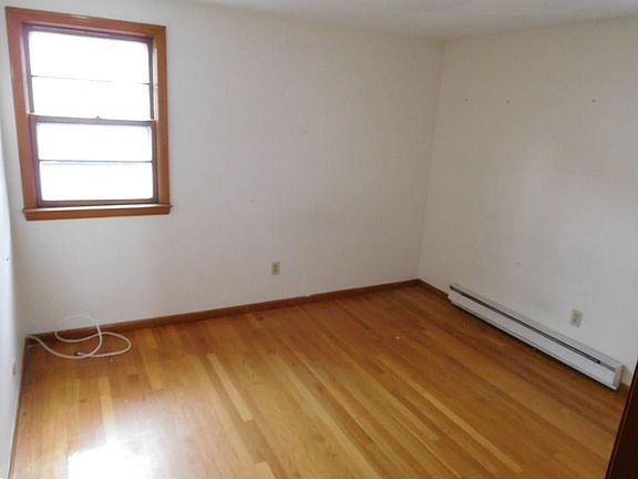 5th image of 91 Metropolitan Ave #3