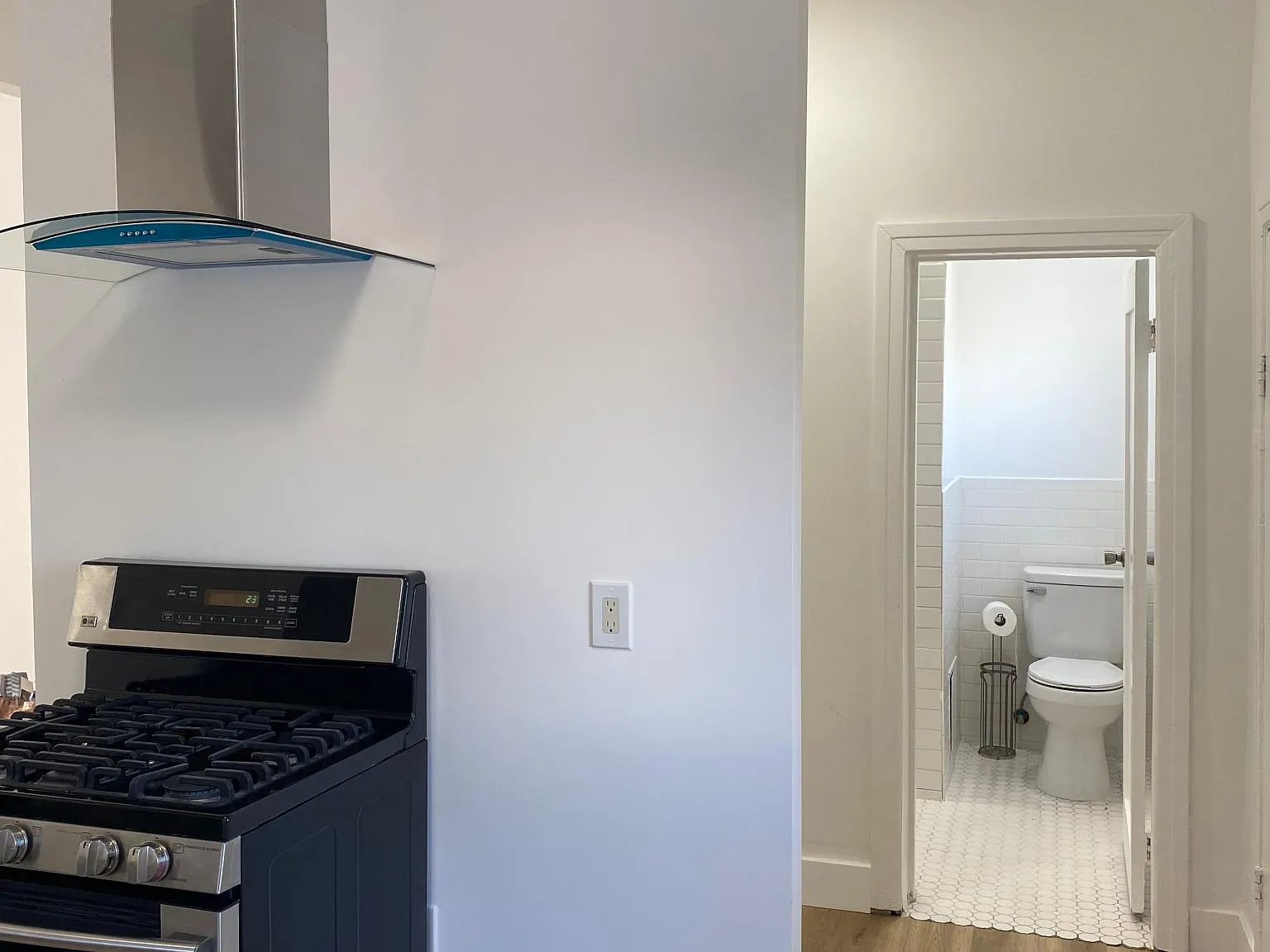 2 bed, 800 sqft, $2,575 — Photo 4
