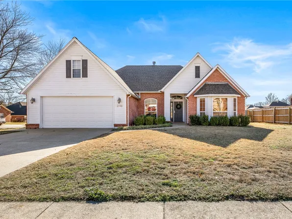 2710 W Wood St, Rogers, AR 72756