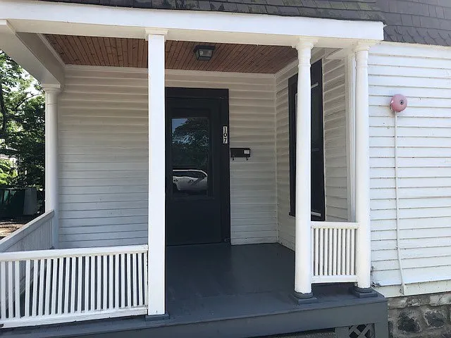 5 bed, 2085 sqft, $5,700 — Photo 3