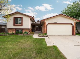 44089 Harsdale Dr, Canton, MI 48187