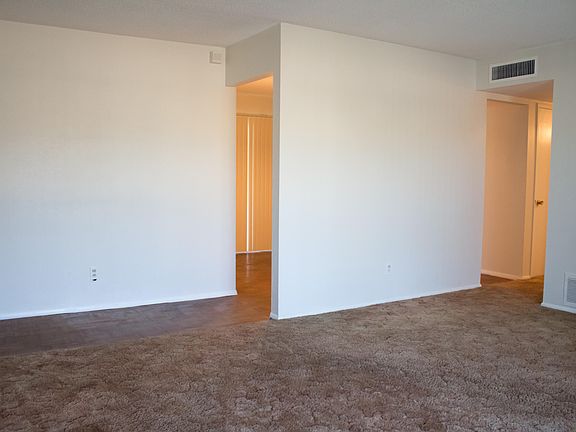 5th image of 3801 W Northview Ave