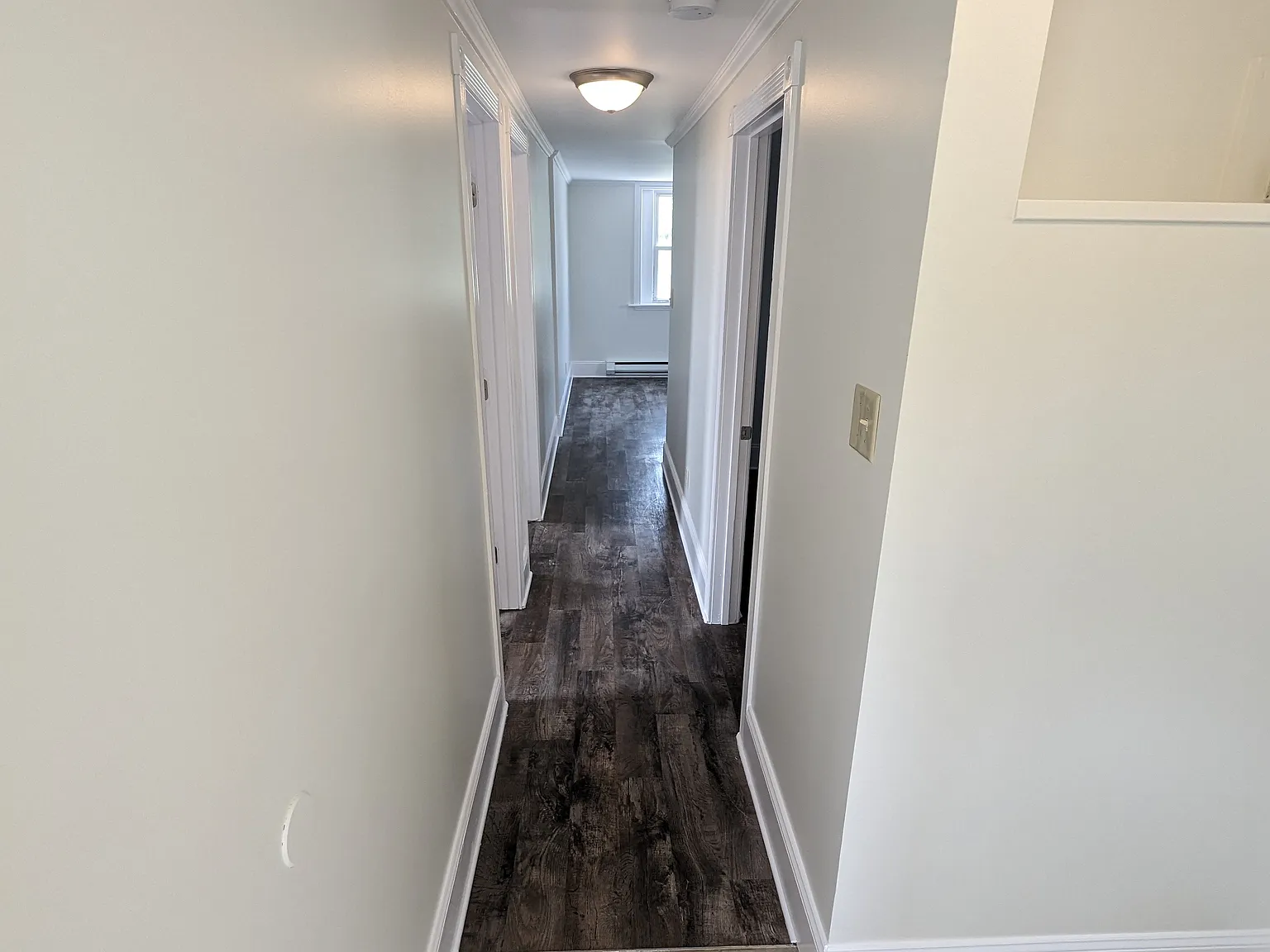 3 bed, $1,050 — Photo 2