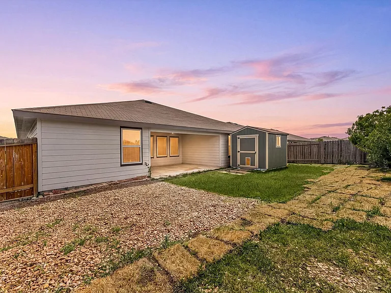 6931 Dell Vista Dr — Photo 3