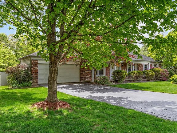 3rd image of 12166 Royal Valley Dr