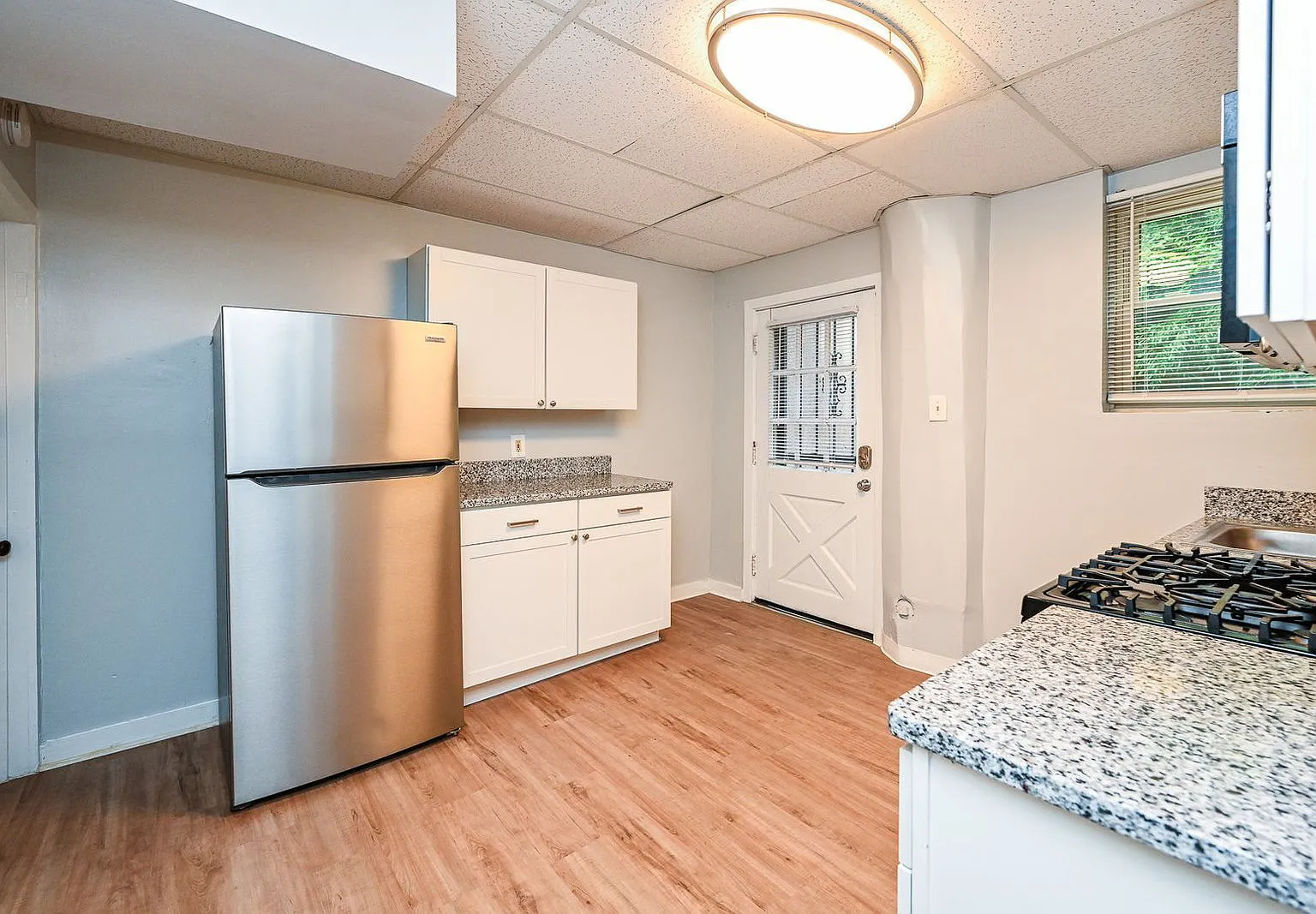 Studio, 1.0 bath, 500 sqft, $995 — Photo 3