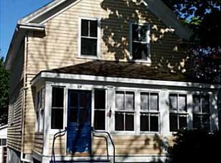 28 Hunter Ave, Newport, RI 02840