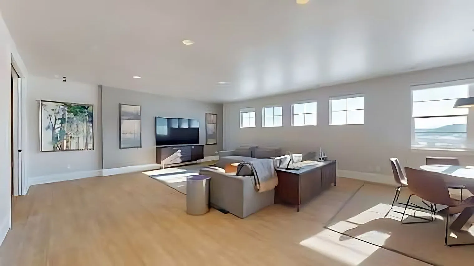 9 bed, 10.0 bath, 7997 sqft, $26,271 — Photo 4