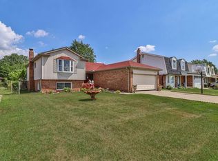 38740 Sutton Dr, Sterling Heights, MI 48310