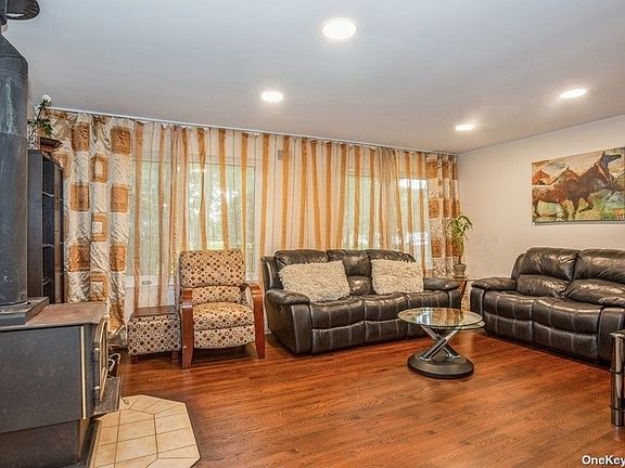 5th image of 228 Springmeadow Dr Unit G