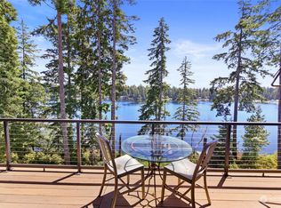 1911 E Trails End Dr, Belfair, WA 98528