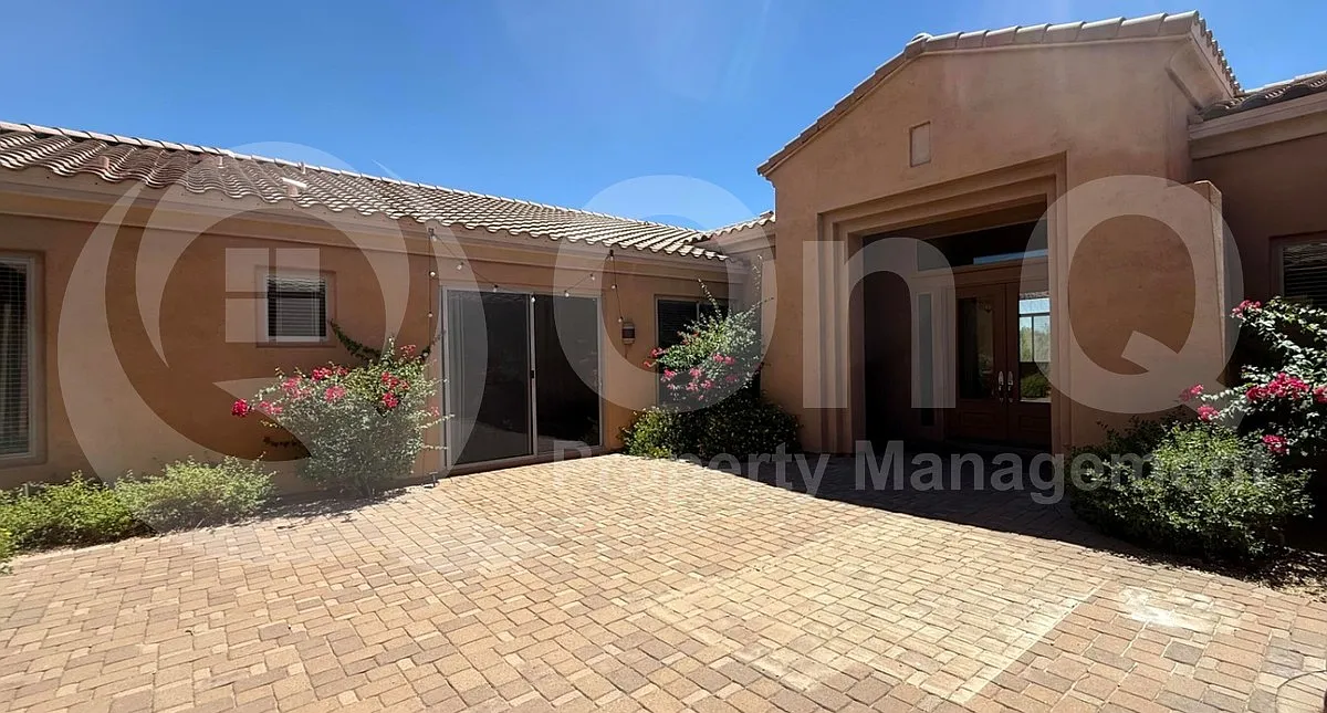 4 bed, 4.5 bath, 4400 sqft, $5,349 — Photo 2