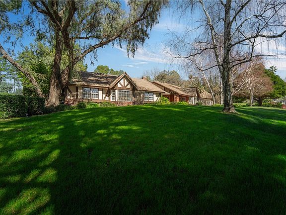 2nd image of 15883 Condor Ridge Rd