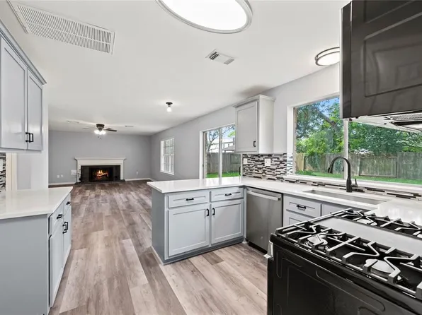 3507 Green Fields Dr, Sugar Land, TX 77479