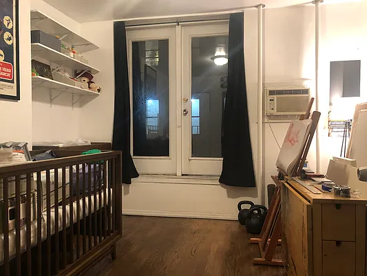 Rented by R New York | media 24