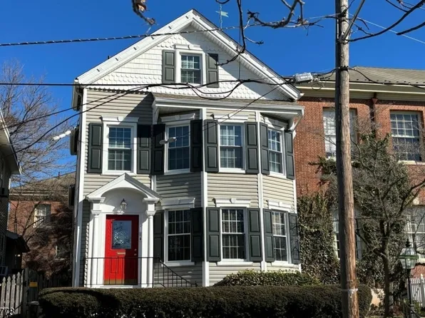 11 Montague Pl Floor 2, Montclair, NJ 07042