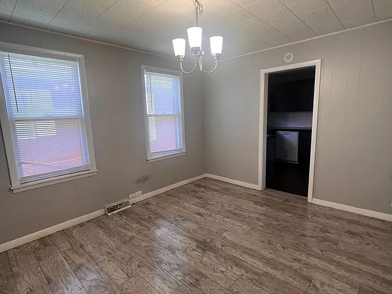 1716 Locust St — Photo 3