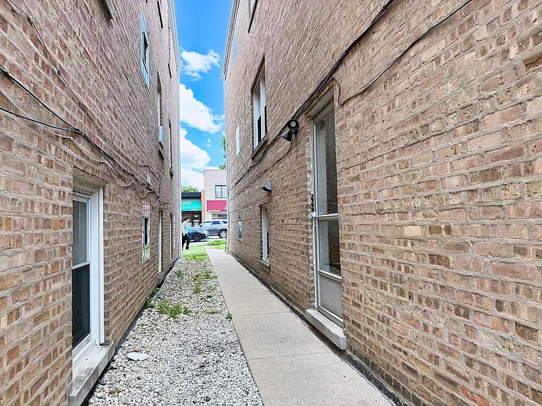 6316 W Belmont Ave — Photo 14