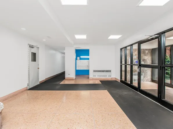 2165 Matthews Avenue image 6 of 20