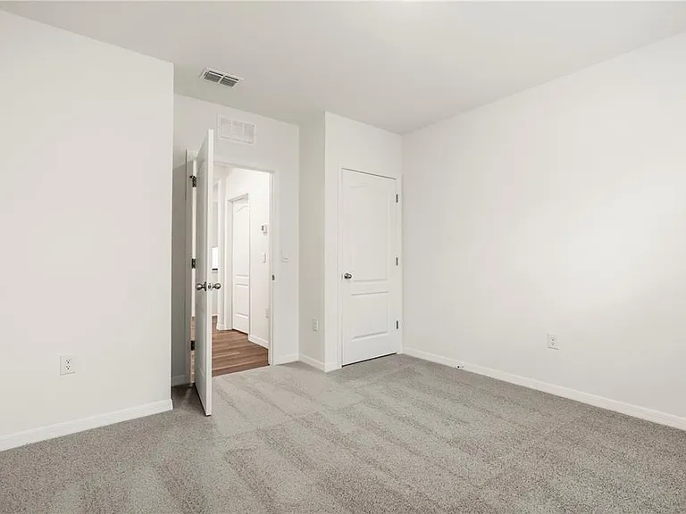 1699 Three Bars Rd — Photo 20
