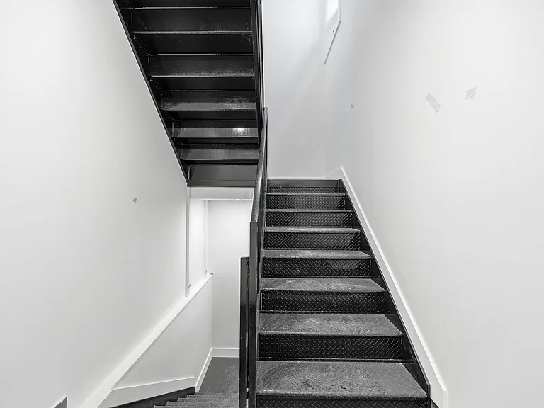 2152 Muliner Ave #1D — Photo 5