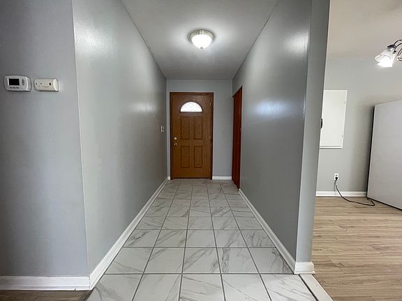5th image of 28439 Wexford Dr