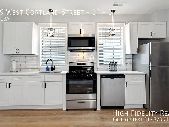 4th image of 2429 W Cortland St #1F