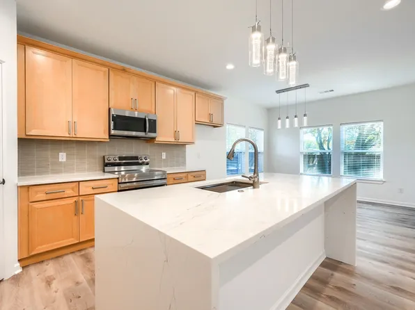 117 Vaughn Ln, Quinlan, TX 75474