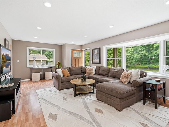 3rd image of 14901 Williston Ln