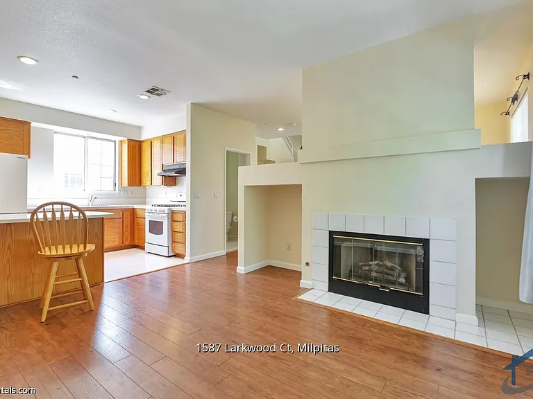 1587 Larkwood Ct — Photo 6