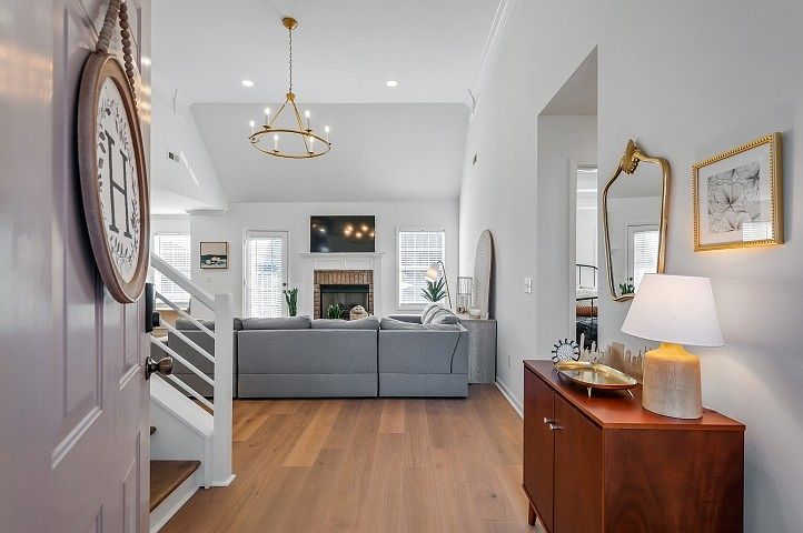 1st image of 2944 Hearthside Dr