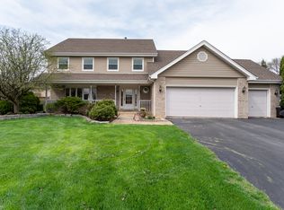 1609 Valley Ridge Ct, Naperville, IL 60565