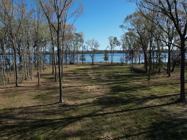 554 Point Comfort Rd, Moncks Corner, SC 29461