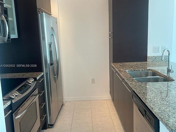 5th image of 951 Brickell Ave APT 2803