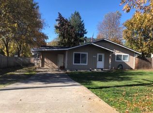 1884 NW Hawthorne Ave, Grants Pass, OR