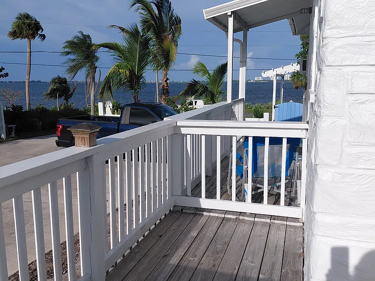 11107 S Indian River Dr — Photo 5