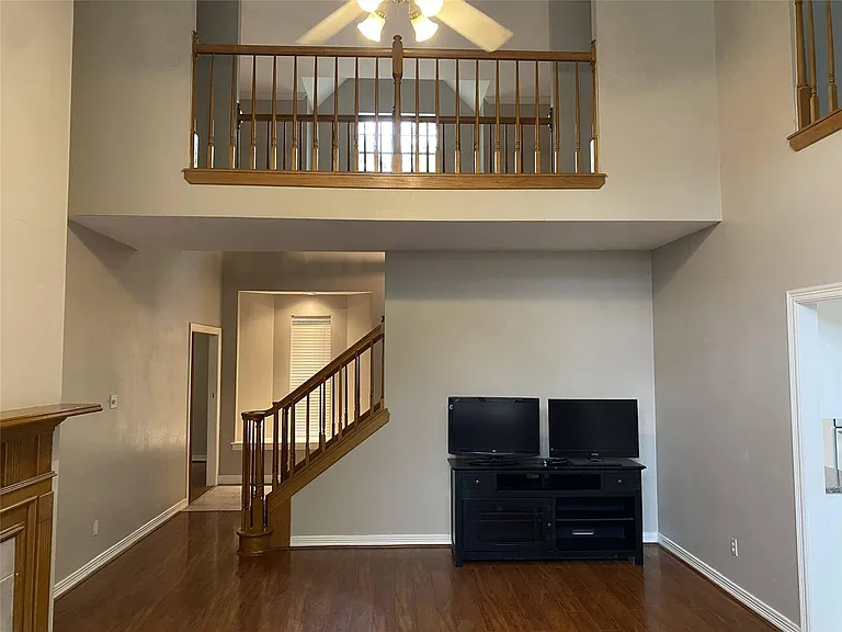 3207 Breckinridge Ct — Photo 8