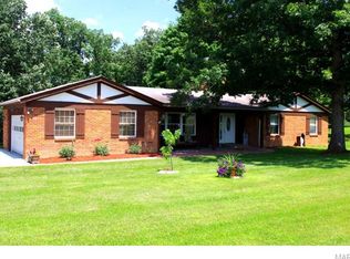 711 Whitcomb Woods Dr, Troy, MO 63379