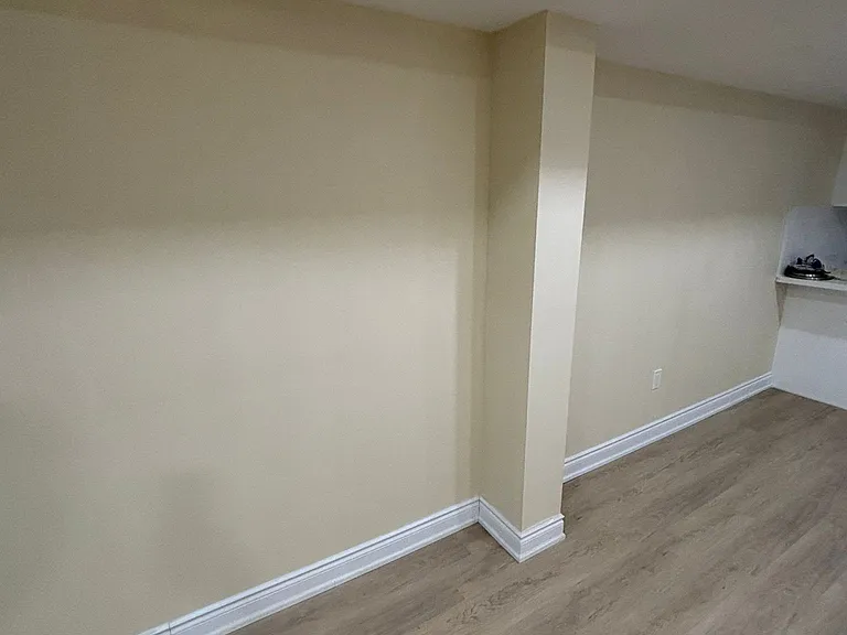 236 McLevin Ave #BASEMENT — Photo 8