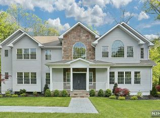 163 E Crescent Ave, Mahwah, NJ 07430