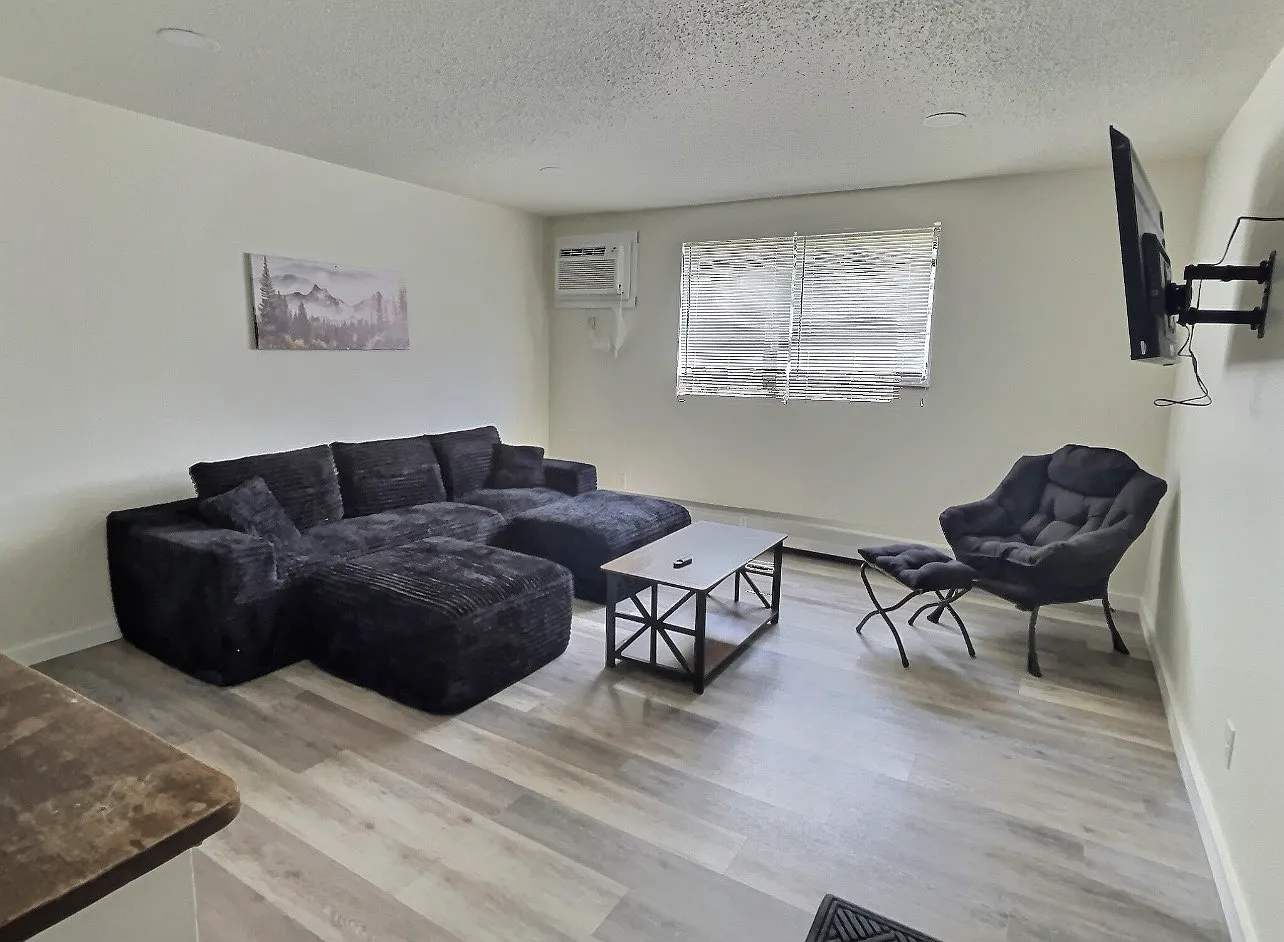 2 bed, 775 sqft, $1,800 — Photo 2