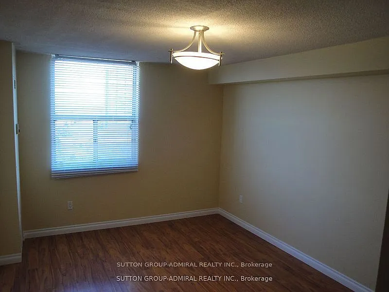 2 bed, $2,600 — Photo 4
