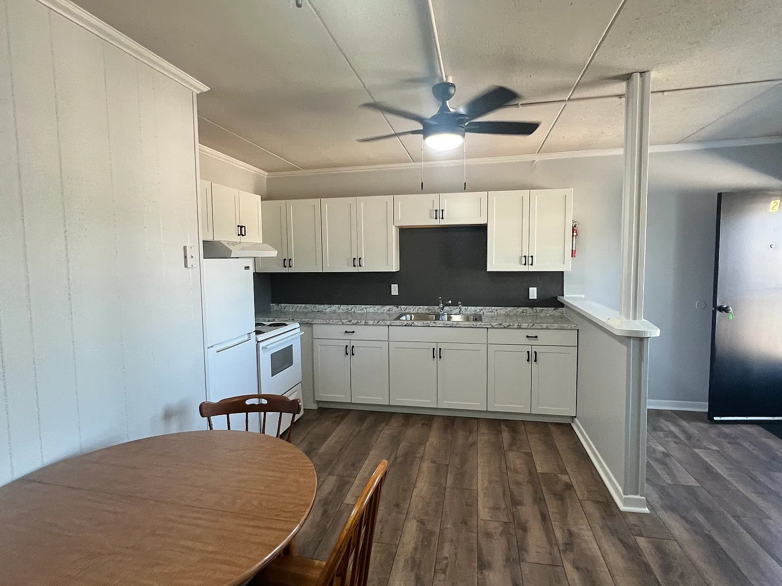 267 Gill St — Photo 2