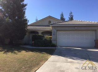 8511 Eagles Landing Dr, Bakersfield, CA 93312