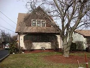 1st image of 106 Gurnee Ave