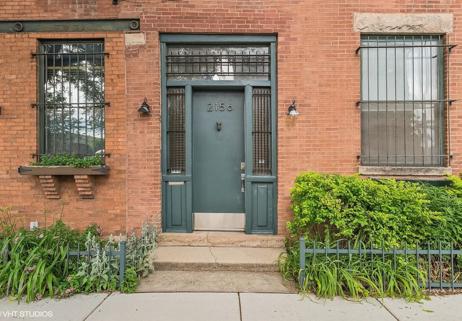 2 bed, 3.5 bath, 2893 sqft, $5,500 — Photo 2