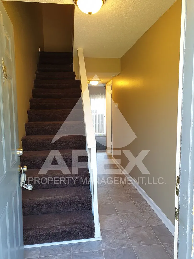 424 Cross Creek — Photo 4